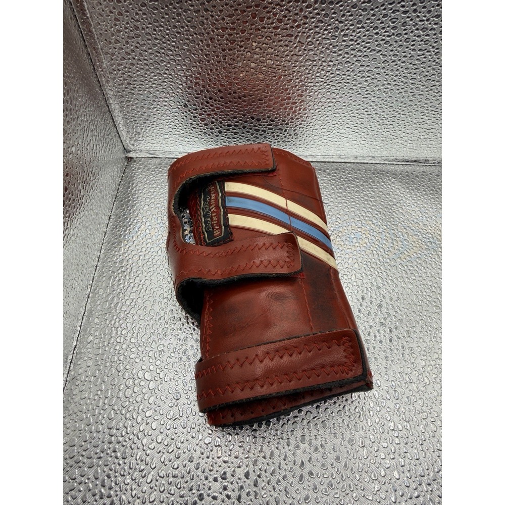 Dick Weber Wrist Master 2 II Medium rt hand Bowling RED ~ Blue White Striped VG